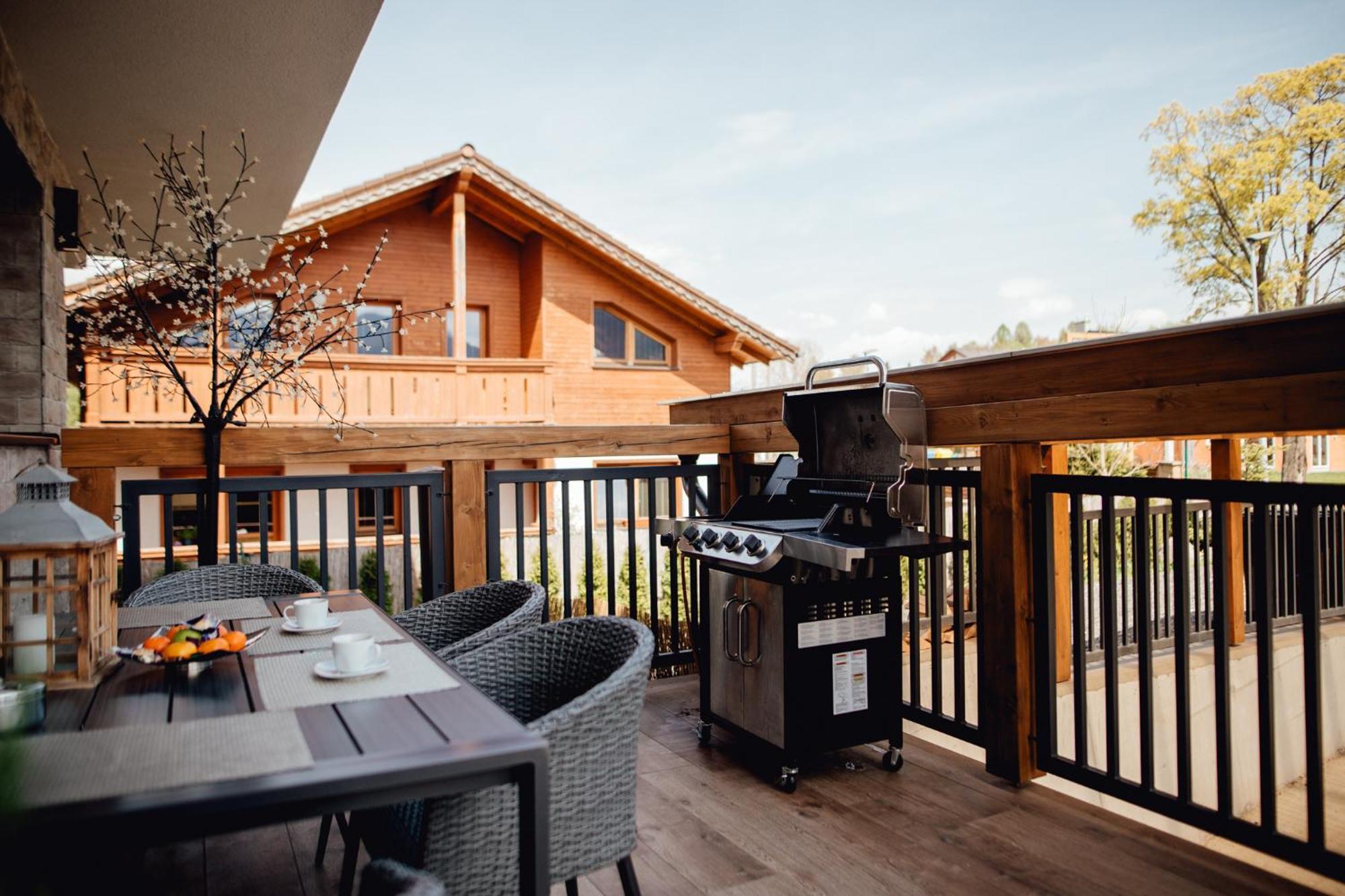 Miracle Seasons Aparthotel Liptovsky Mikulas Exterior photo