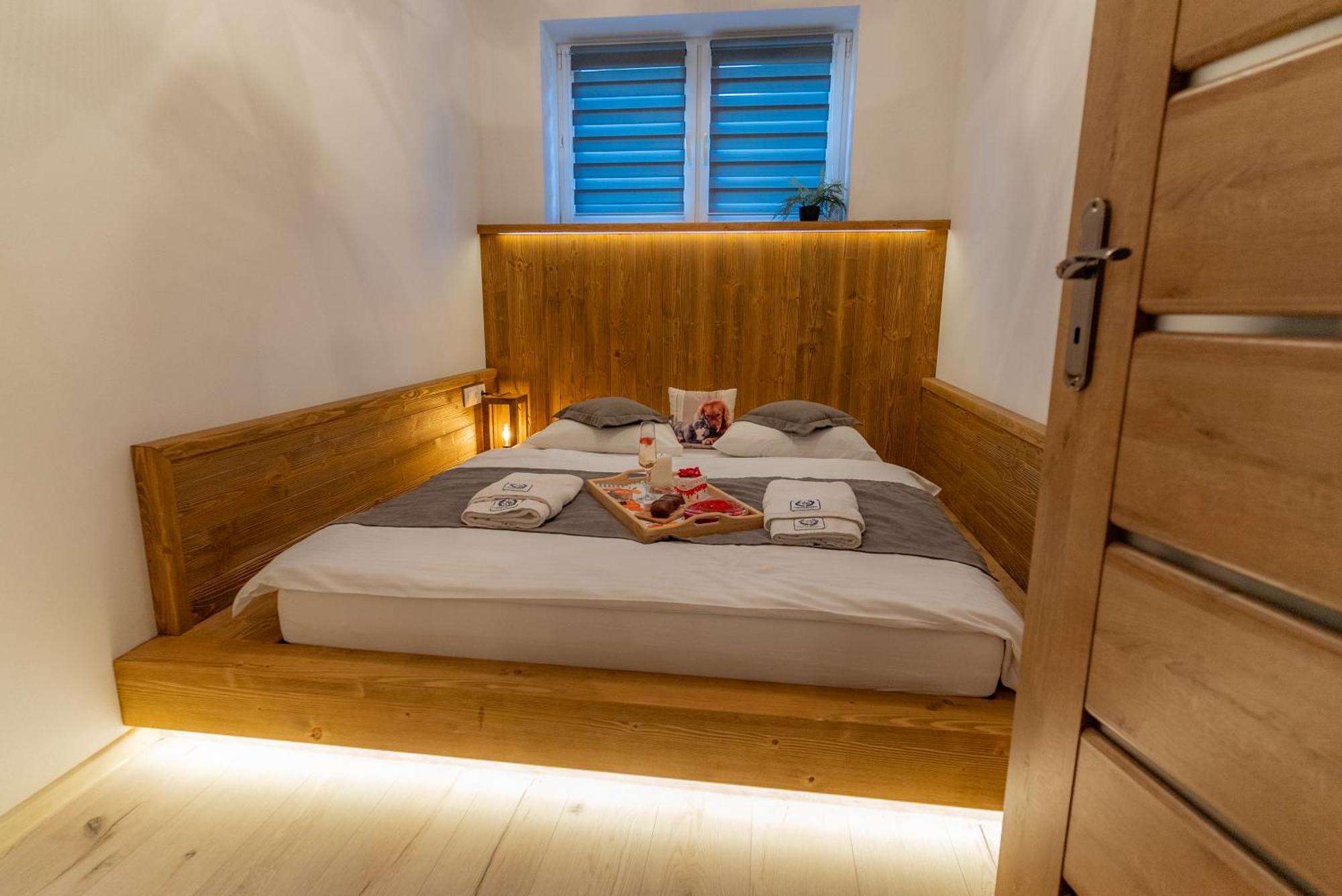 Miracle Seasons Aparthotel Liptovsky Mikulas Room photo