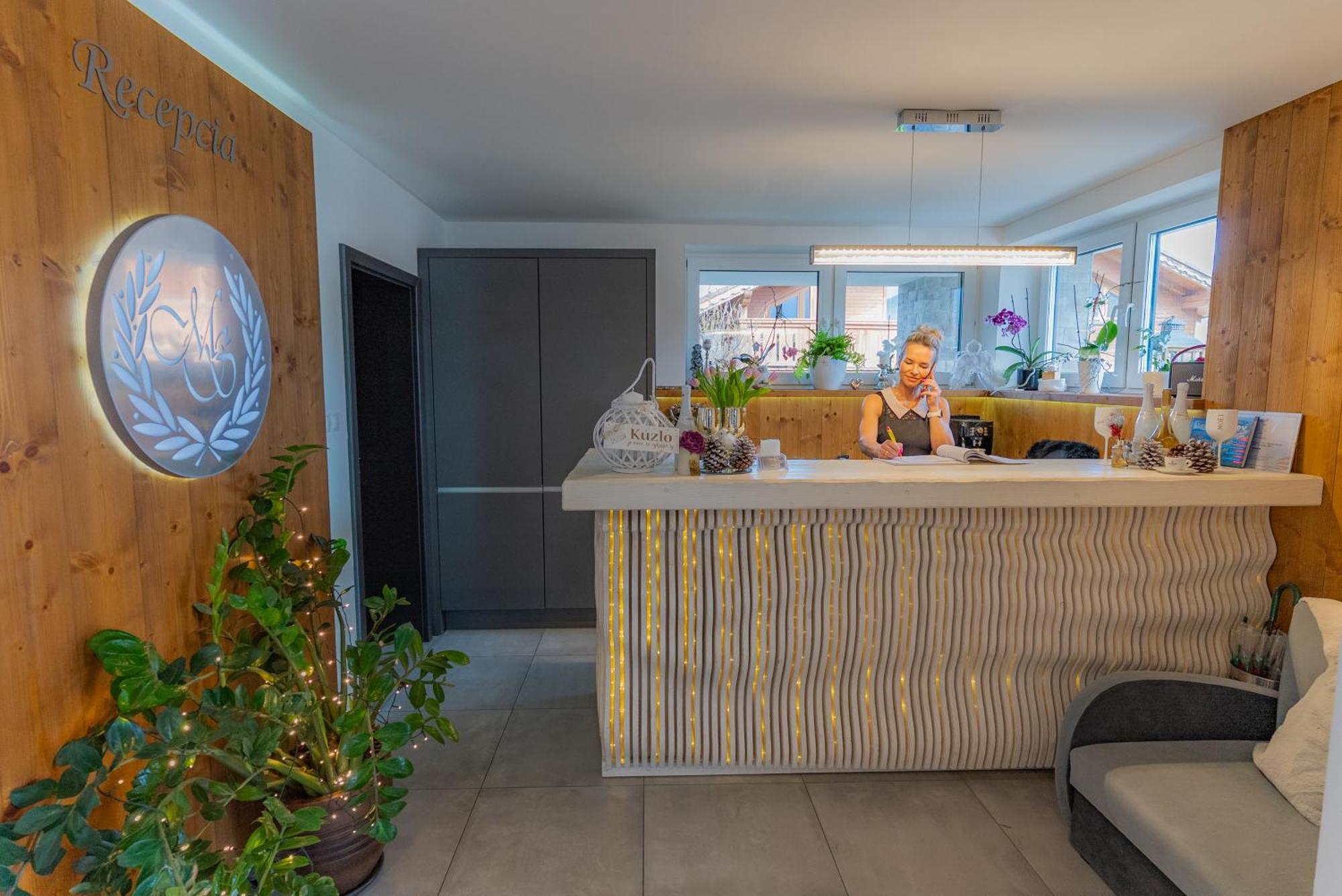 Miracle Seasons Aparthotel Liptovsky Mikulas Exterior photo